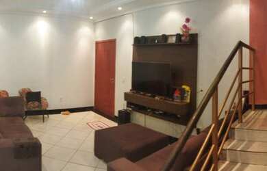 Imagem: A casa possui 3 Dormitórios, 2 Banheiros, 140m² de Área e