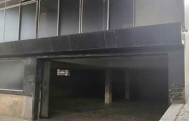 Imagem: O depósito possui 5 Vagas na garagem, 600m² de Área e está