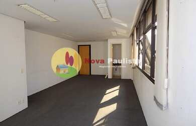 Imagem: O depósito possui 1 Vaga na garagem e 40m² de Área e está