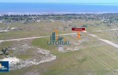 Imagem: O terreno possui 300m² de Área e está localizado em Balneário