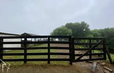 Imagem: A fazenda possui 6000000m² de Área e está localizado em Santana