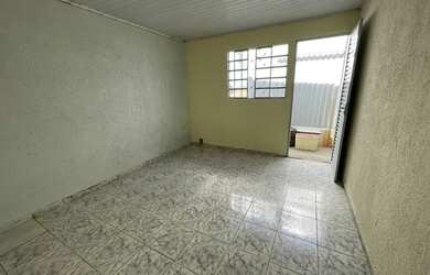 Imagem 3: Brazil Imobiliaria Vende Boa Casa na QC 01 de Santa Maria