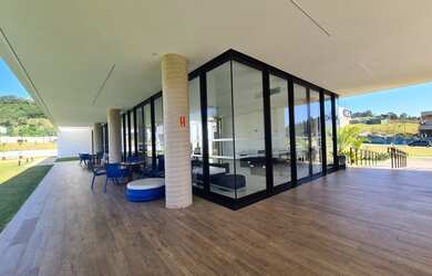 Imagem: O terreno possui 360m² de Área, Imóvel novo e está localizado