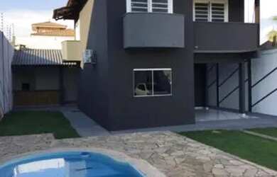 Imagem 1: Casa no SANTA CRUZ II. Piscina, Churrasqueira, 250m² de Áreae3 Vagas...