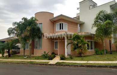 Imagem: A casa em condomínio possui 3 Dormitórios, 4 Banheiros, 4