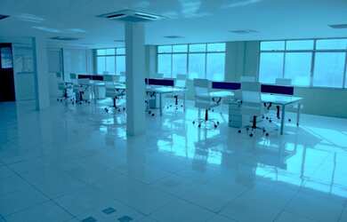 Imagem: O depósito possui 5 Vagas na garagem, 2.951m² de Área e