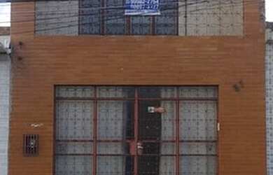 Imagem: A casa possui 2 Dormitórios, 2 Banheiros, 1 Vaga na garagem