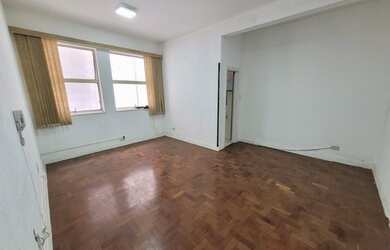 Imagem: O depósito possui 28m² de Área e está localizado em Centro