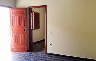 Imagem: A casa possui 2 Dormitórios, 1 Banheiro, 60m² de Área e