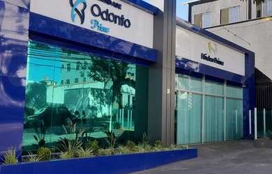 Imagem: O depósito possui 4 Vagas na garagem, 240m² de Área e está