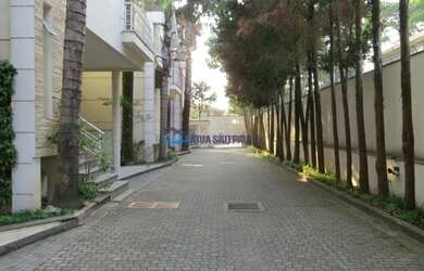 Imagem: A casa em condomínio à venda possui 3 Dormitórios, 4 Banheiros