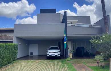 Imagem: A casa em condomínio possui 4 Dormitórios, 5 Banheiros, 4