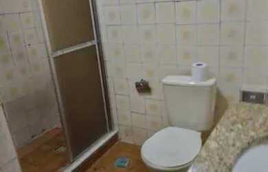 Imagem: A casa possui 2 Dormitórios, 1 Banheiro e está localizado