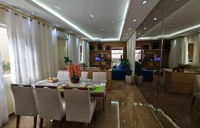 Imagem: A casa possui 2 Dormitórios, 1 Banheiro, 2 Vagas na garagem