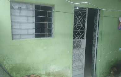 Imagem: A casa possui 1 Dormitório e 1 Banheiro e está localizado