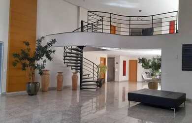 Imagem: O apartamento possui 3 Dormitórios, 5 Banheiros, 3 Vagas na