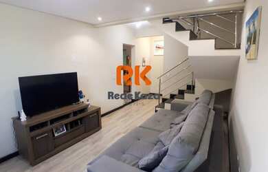 Imagem: A casa possui 3 Dormitórios, 2 Banheiros, 1 Vaga na garagem