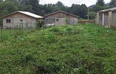 Imagem: O terreno possui 460m² de Área e está localizado em Gramado