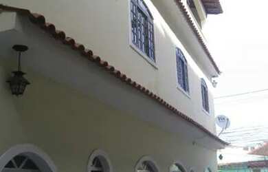 Imagem: A casa em condomínio possui 1 Dormitório, 2 Banheiros e está