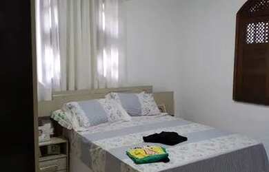 Imagem: A casa possui 2 Dormitórios, 1 Banheiro, 1 Vaga na garagem