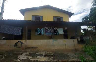 Imagem: A casa possui 2 Dormitórios, 2 Banheiros, 1 Vaga na garagem