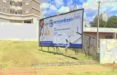 Imagem: O terreno possui 560m² de Área e está localizado em Centro