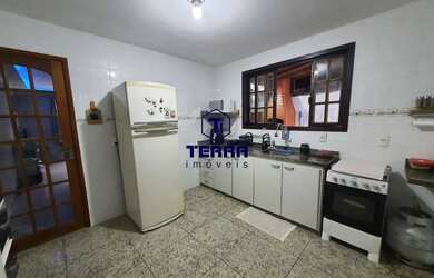 Imagem 8: Casa em Maria Paula, com piscina privativa, dentro de um pequeno condomínio