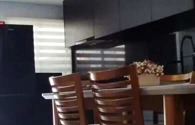 Imagem: A casa à venda possui 3 Dormitórios, 4 Banheiros, 2 Vagas