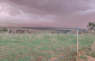 Imagem: A chácara está localizado em Jardim Das Palmeiras, Uberlândia