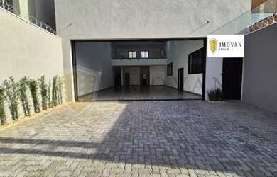 Imagem: O depósito possui 4 Vagas na garagem, 205m² de Área, Imóvel