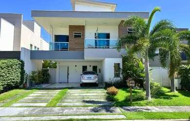 Imagem: A casa em condomínio possui 4 Dormitórios, 5 Banheiros, 4