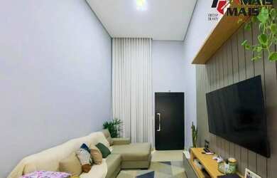 Imagem: A casa possui 3 Dormitórios, 1 Banheiro, 2 Vagas na garagem