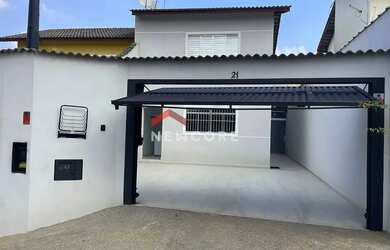 Imagem: A casa possui 2 Dormitórios, 3 Banheiros, 2 Vagas na garagem