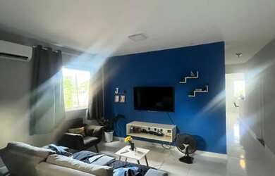 Imagem: A casa possui 2 Dormitórios, 2 Banheiros, 1 Vaga na garagem