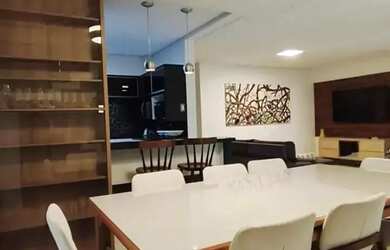 Imagem: A casa em condomínio possui 5 Dormitórios, 5 Banheiros, 4