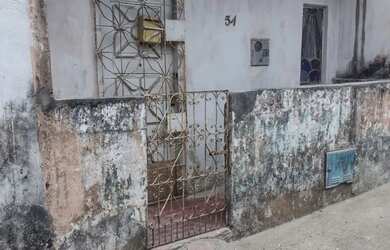 Imagem: A casa possui 2 Dormitórios, 1 Banheiro e está localizado