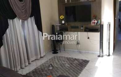 Imagem: A casa possui 3 Dormitórios, 1 Banheiro, 2 Vagas na garagem