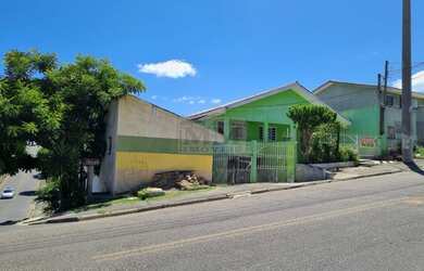 Imagem: A casa possui 3 Dormitórios, 3 Banheiros, 1 Vaga na garagem