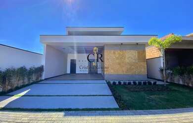 Imagem: A casa em condomínio possui 3 Dormitórios, 4 Banheiros, 4