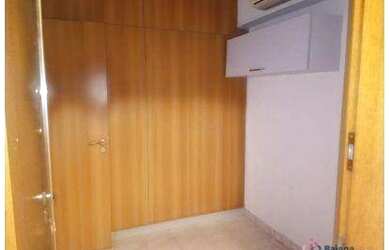 Imagem: O depósito possui 1 Vaga na garagem, 26m² de Área e está