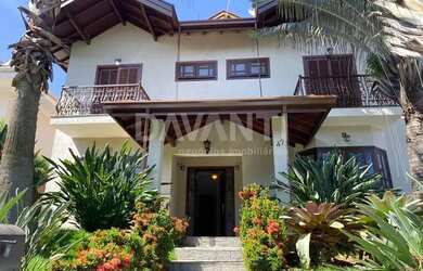 Imagem: A casa em condomínio possui 3 Dormitórios, 5 Banheiros, 4