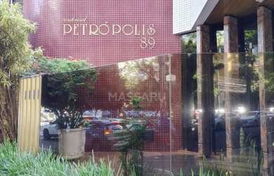 Imagem: O apartamento possui 5 Dormitórios, 3 Banheiros, 2 Vagas na