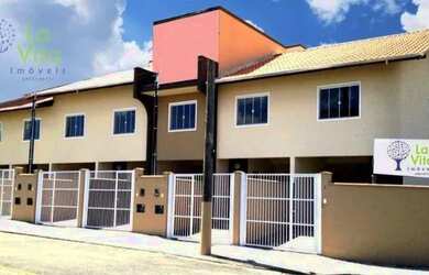 Imagem: A casa possui 2 Dormitórios, 1 Banheiro, 1 Vaga na garagem