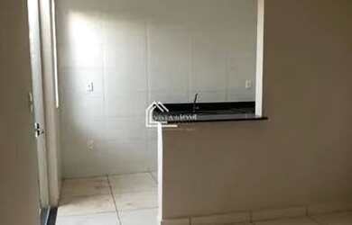 Imagem: A casa possui 2 Dormitórios, 1 Banheiro, 1 Vaga na garagem