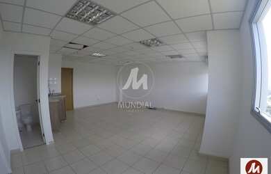 Imagem: O depósito possui 1 Vaga na garagem, 45m² de Área e está