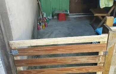 Imagem: A casa possui 1 Dormitório, 1 Banheiro e 1 Vaga na garagem