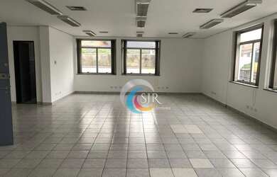 Imagem: O depósito possui 2 Vagas na garagem, 90m² de Área e está