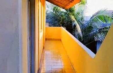 Imagem: A casa possui 3 Dormitórios, 1 Banheiro e está localizado