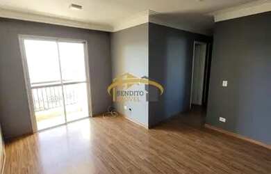 Imagem: O apartamento possui 3 Dormitórios, 1 Banheiro, 2 Vagas na