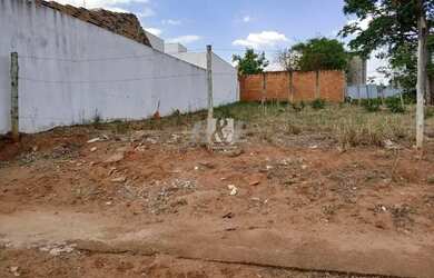 Imagem: O terreno possui 300m² de Área e está localizado em Shopping